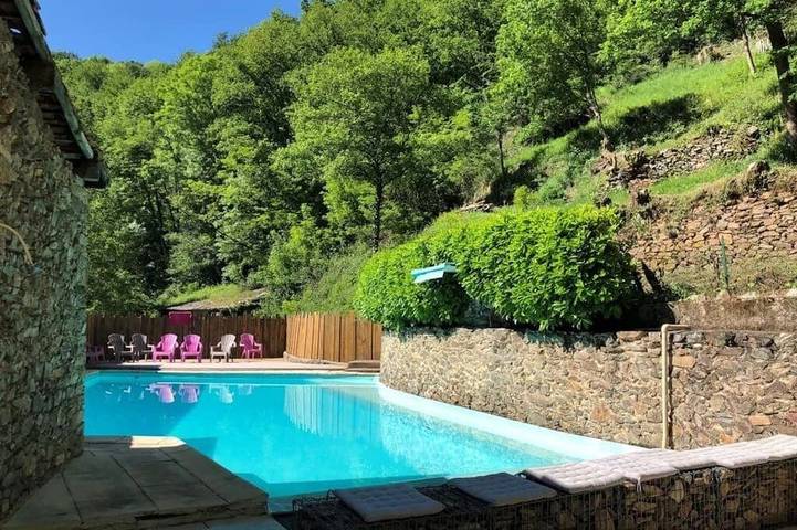 Gîte pour 6 personnes, avec piscine