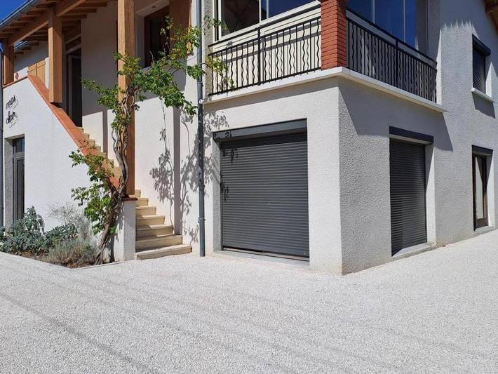 Gîte pour 5 personnes, avec jardin et terrasse dans Pins-Justaret