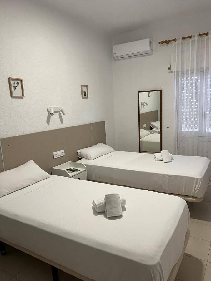 Hôtel pour 4 personnes, avec terrasse dans La Marina - 3