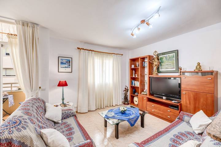 Ganze Wohnung, Strandnahes Apartment mit Wlan, Klimaanlage und Balkon in Port de Pollença, Pollença