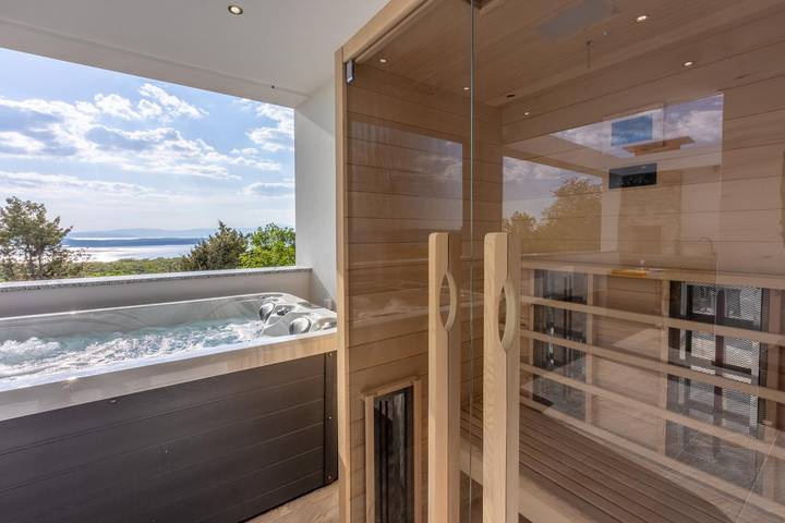Smještaj za odmor za 4 osoba, s Hidromasažna kada i Terasa, kao i Vrt i Sauna u Crikvenica