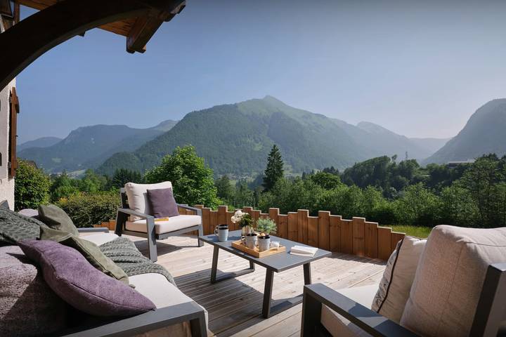 Chalet für 12 Personen mit Terrasse in La Côte-d'Arbroz, Les Portes du Soleil