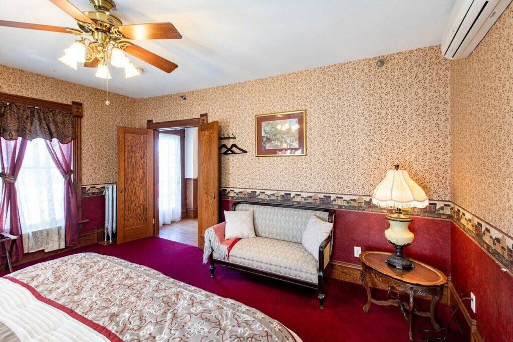#10 Gh · #10 Grant House- Russell H Grant's Suite in Chisago County