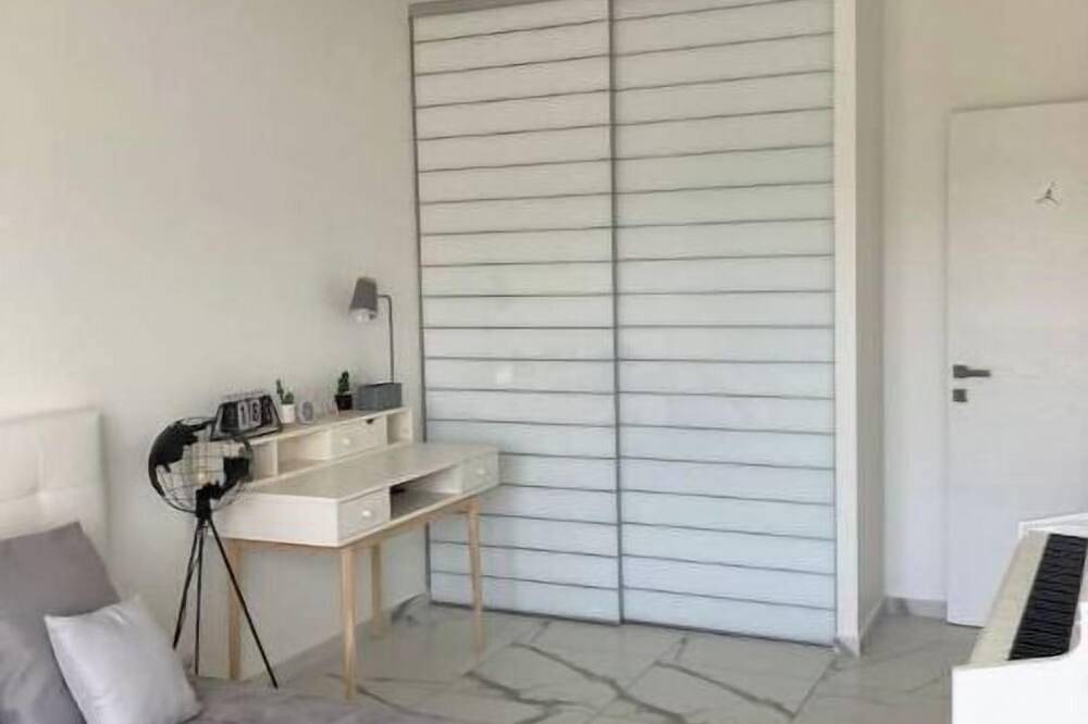 New villa with pool and view St Paul de Vence in La Colle-sur-Loup, Cannes und Umgebung