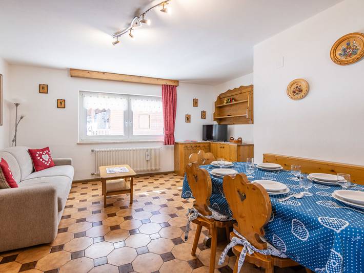 Ferienwohnung für 6 Personen, mit Terrasse in Canazei - 2