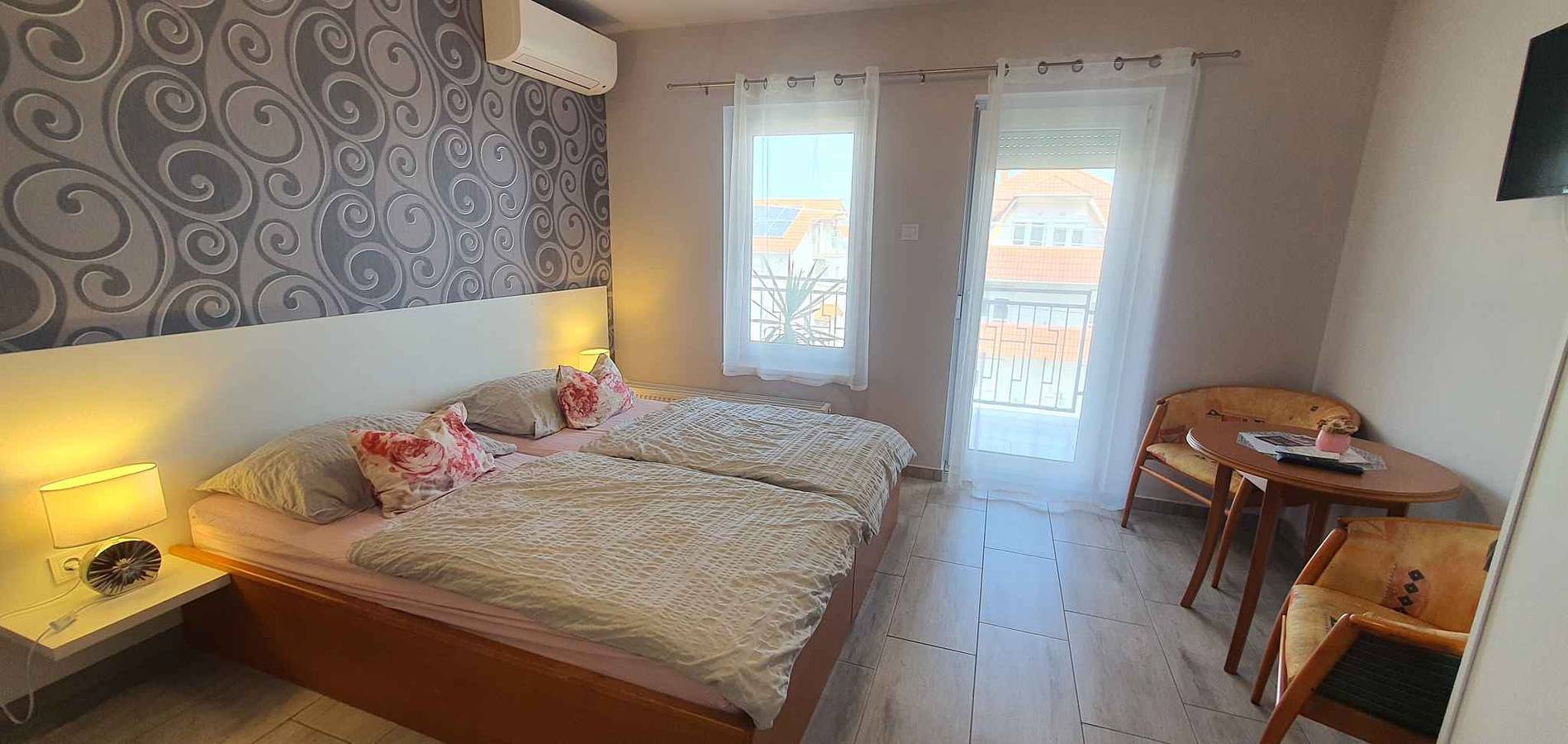 Entire studio, Studio with air conditioning and internet near the city center  in Hévíz, Keszthely region