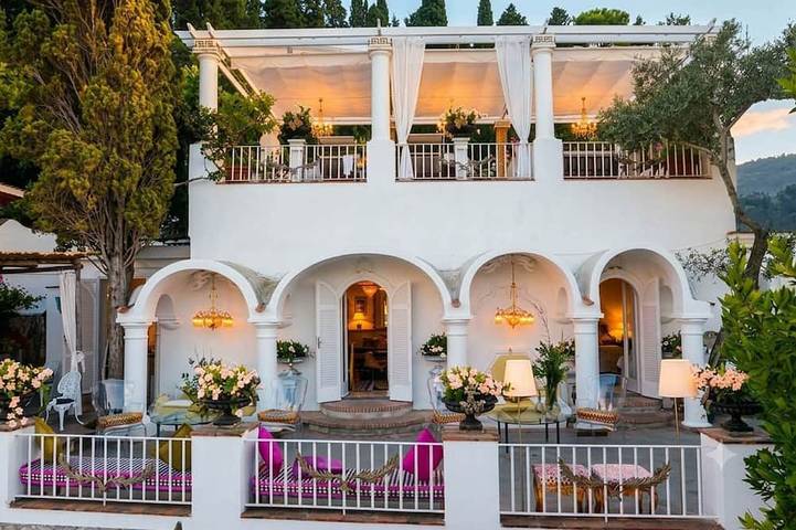 Vacation rental for 4 people, with Balcony and Yard in Capri