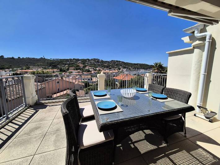 Gîte pour 5 personnes, avec Balcon et Vue dans Office De Tourisme De Saint Mandrier - 2