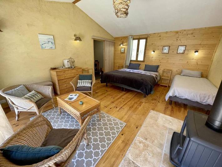Chambre d’hôte pour 6 personnes, avec vue et jardin