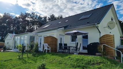 Ferienhaus für 5 Personen, mit Seeblick und Terrasse, mit Haustier in Lütow