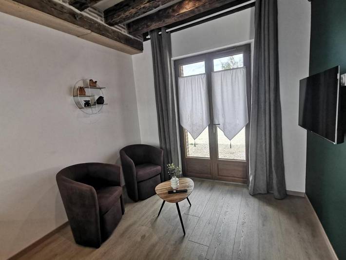 Location de vacances pour 2 personnes, avec Terrasse et Jardin ainsi que Piscine et Vue à Marcilly-en-Gault - 4