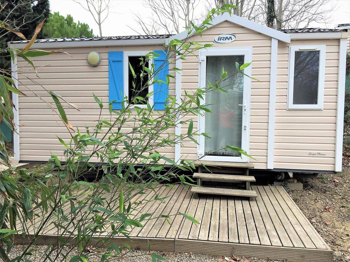 Camping le clos fleuri in Vic-la-Gardiole, Côte méditerranéenne (France)