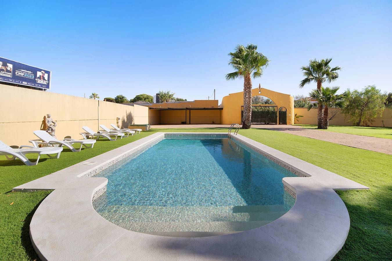 Ferienhaus 'Villa Juani' mit Pool, Garten, Terrasse und WLAN in Chiclana de la Frontera, Costa de la Luz