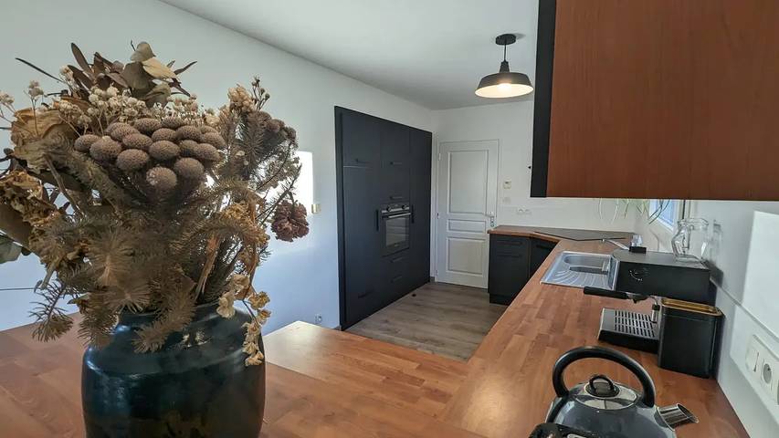 Location de vacances pour 9 personnes, avec terrasse et jardin à Ploudalmézeau - 4