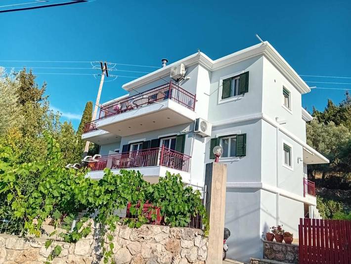 Ferienhaus für 4 Personen, mit Ausblick und Garten