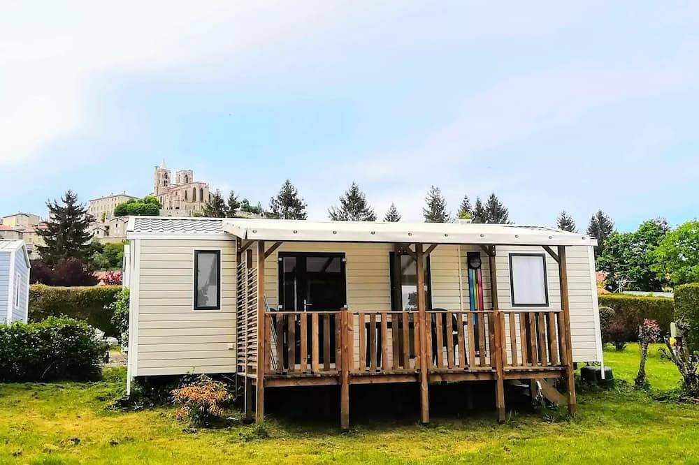 Vintage Mobil-home Verona 2 chambres 5 personnes in Saint-Bonnet-le-Château, Montbrison