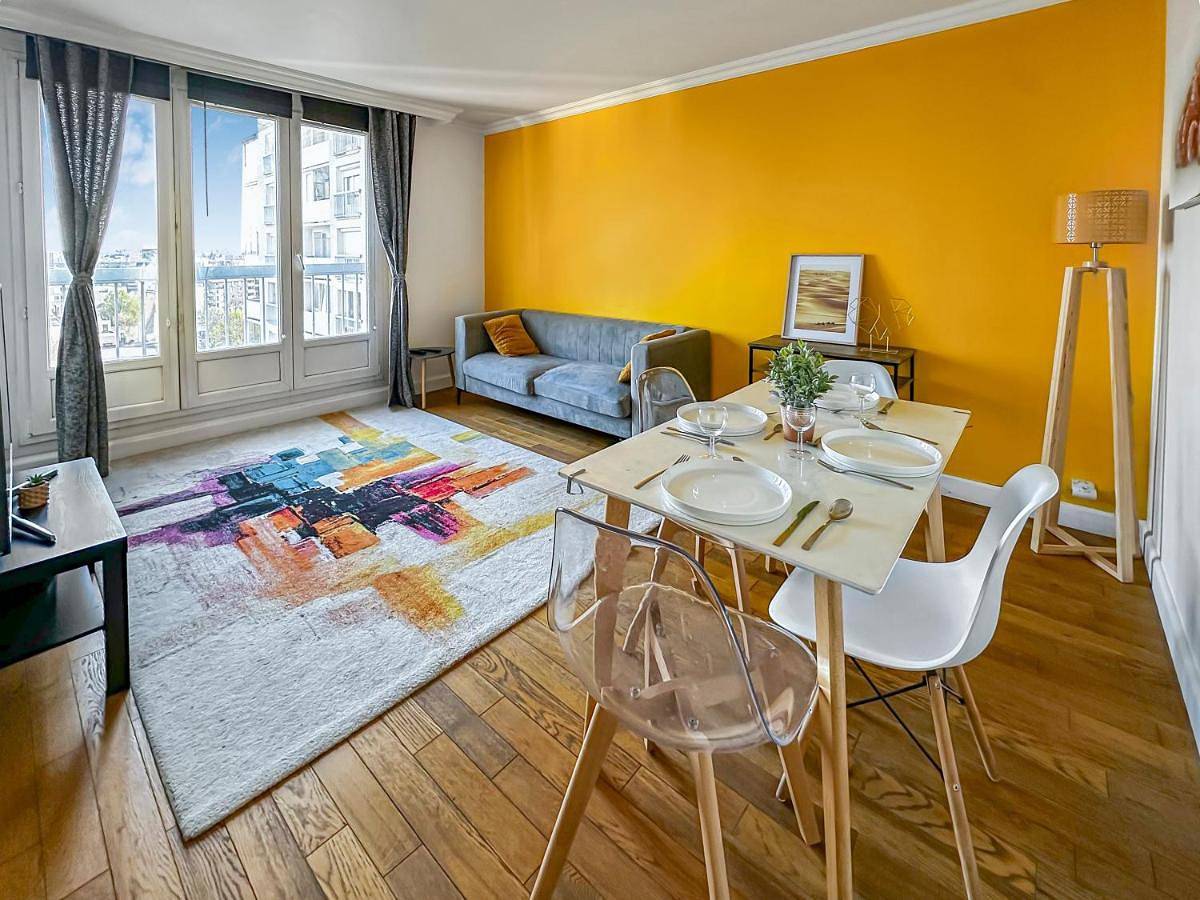 Appartement entier, Balcon, Fibre rapide & Parking in Neuilly-sur-Marne, Seine-Saint-Denis