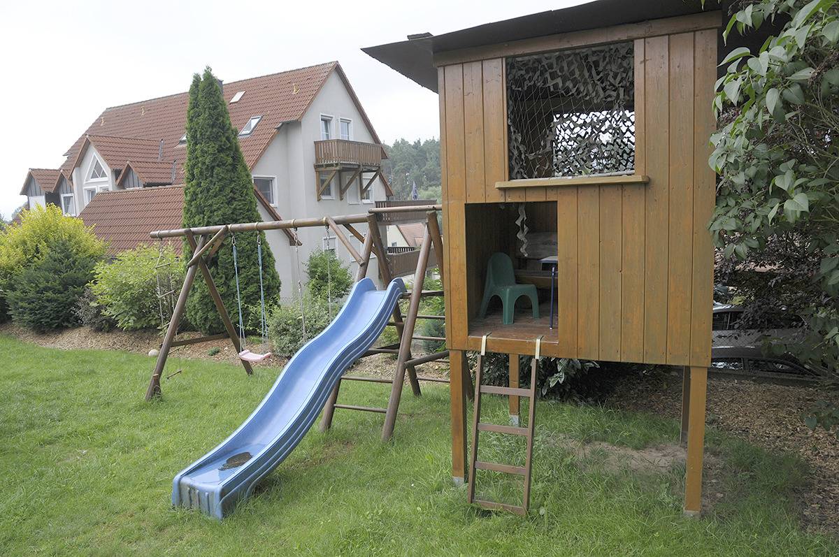 Ganze Wohnung, Ferienwohnungen Lehner - Ferienwohnung 2 (36qm) mit Garten und Terrasse in Mitteleschenbach, Romantische Straße