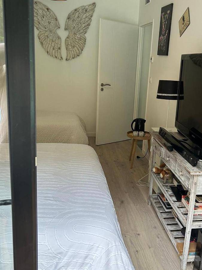 Gîte pour 2 personnes, avec piscine et jardin à Plumelec - 4