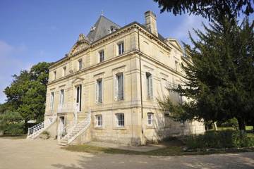 Location de vacances pour 6 personnes, avec vue et jardin à Arveyres