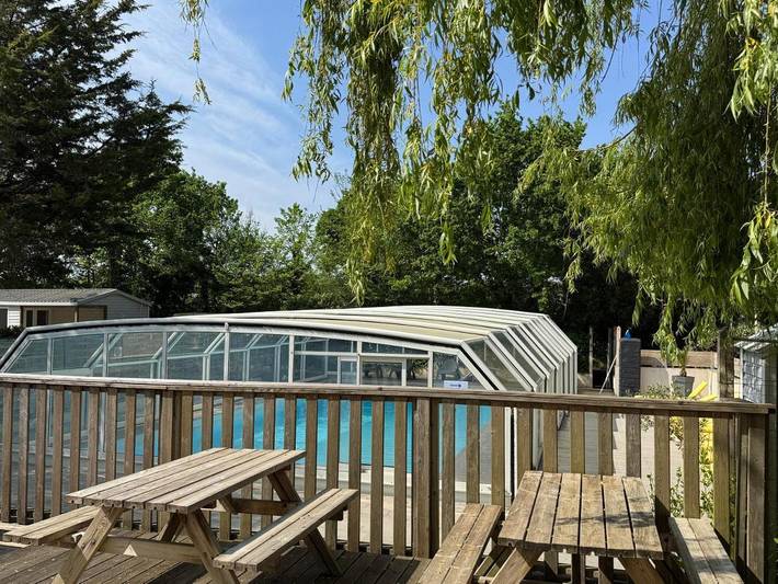 Location de vacances pour 6 personnes, avec jardin et piscine à Lanloup