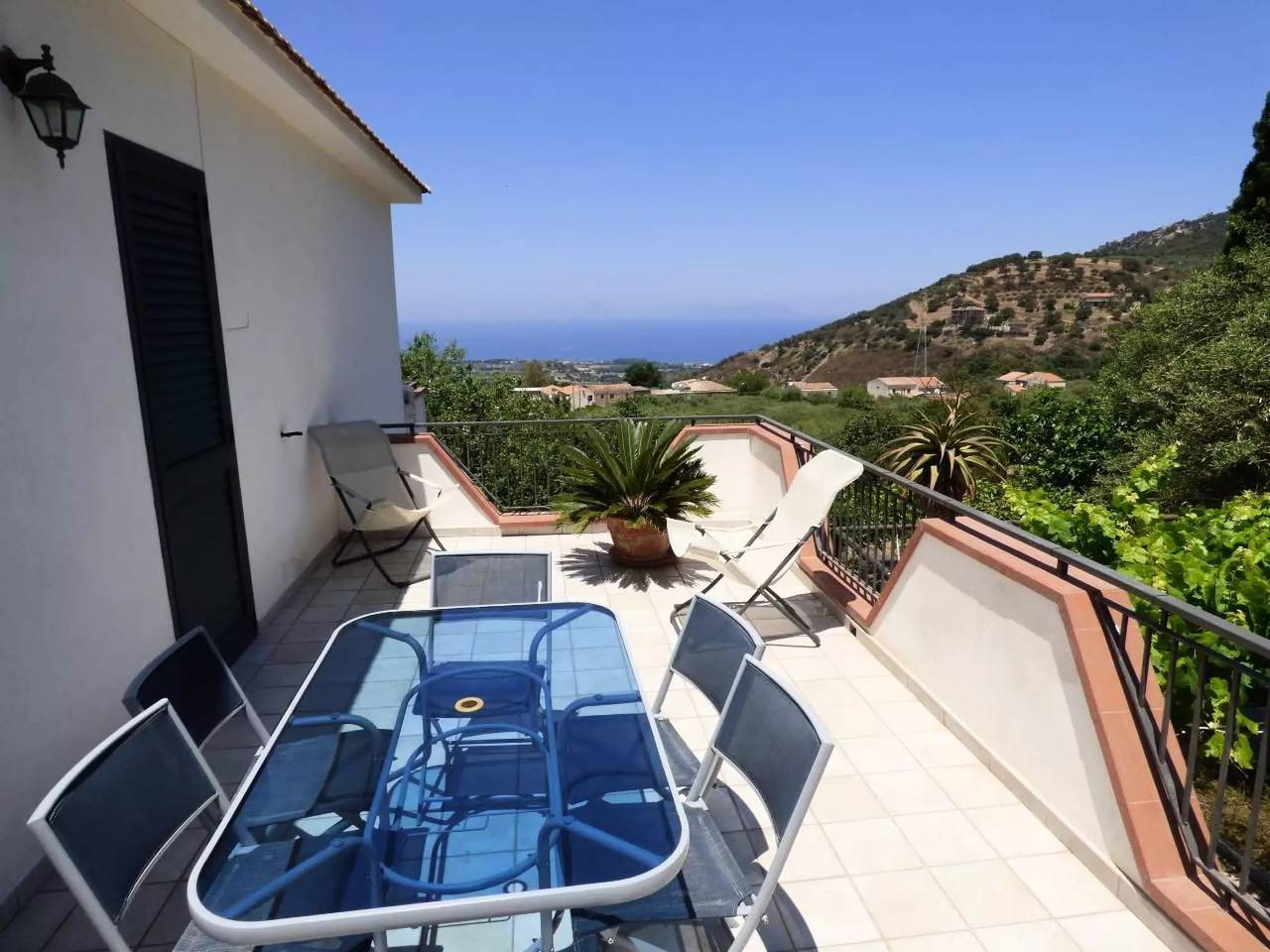 Maison 8 Personnes in Patti, Province de Messina