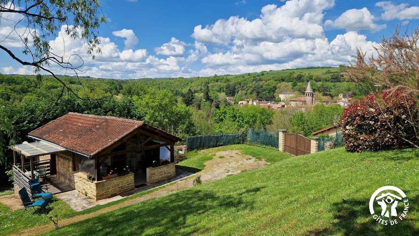 Gîte pour 4 personnes, avec jardin à Monestiés