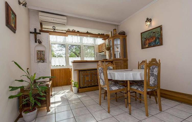 Apartament wakacyjny dla 6 osób, z balkon i basen oraz widok w Burgas