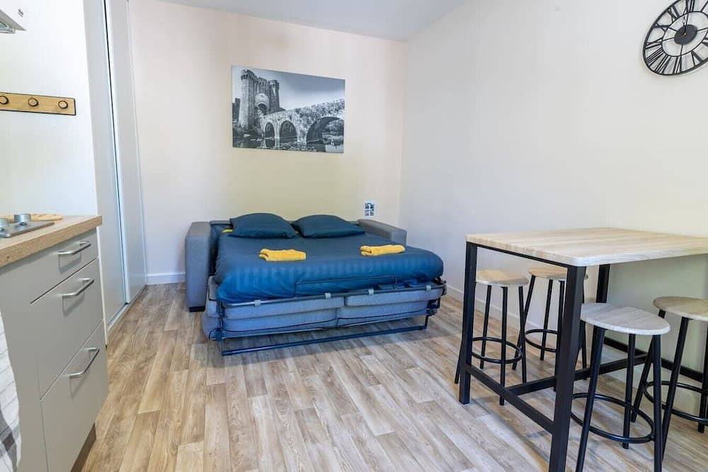 Apartamento entero, Studio Parthenay - Between the train station and the Palais des Congrès in Parthenay, Deux-Sèvres