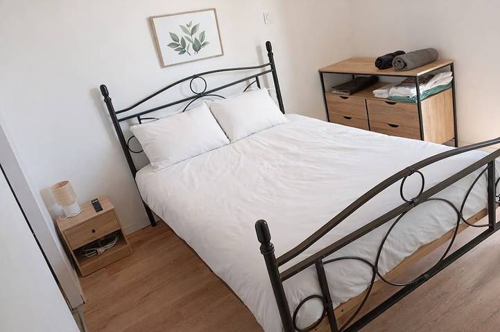 Gîte pour 4 personnes, avec jardin à Fontarèches - 2