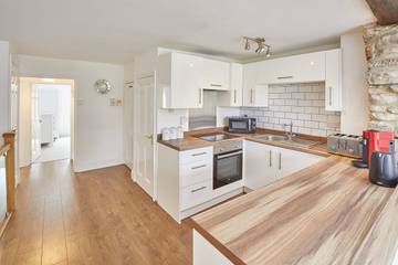 Vacation Rental for 6 Guests in Durham, County Durham, Picture 3