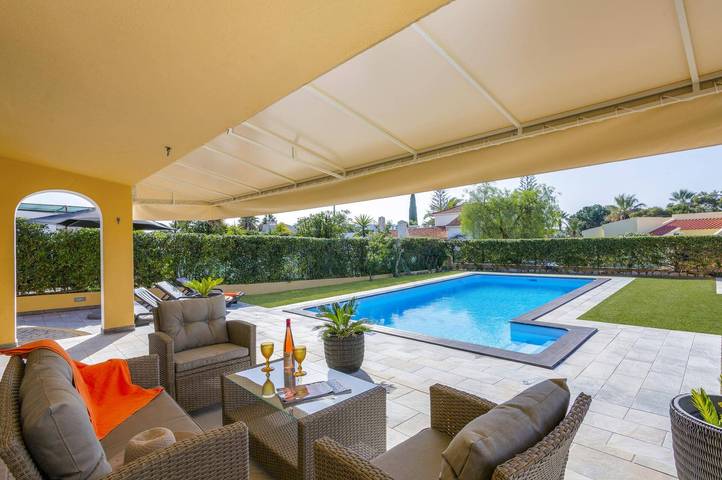 Villa für 8 Personen mit Garten in Quarteira, Faro Distrikt