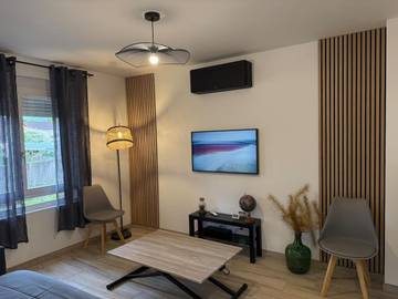 Gîte pour 6 personnes, avec terrasse à Montchanin