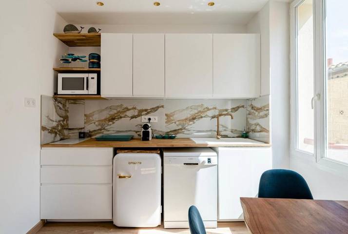 Gîte pour 3 personnes, avec vue et terrasse dans Office De Tourisme De Cassis - 3