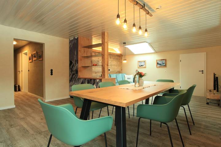 Ferienwohnung für 8 Personen, mit Balkon und Terrasse sowie Garten und Sauna im Kleinwalsertal - 4