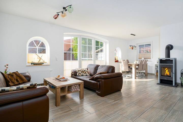 Ferienhaus für 6 Personen, mit Terrasse und Garten in Eilsum - 2