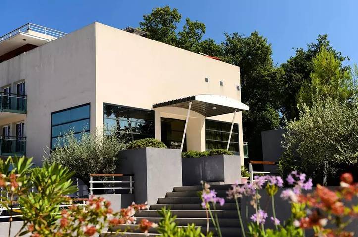 Ferienwohnung für 4 Personen, mit Pool in Antibes (Alpen)