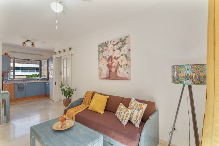 Apartamento entero, Vacaciones 'Los Mangueros Beach 6 - Mogán' con vistas a la montaña, Wi-Fi y aire acondicionado in Puerto de Mogan, Mogán