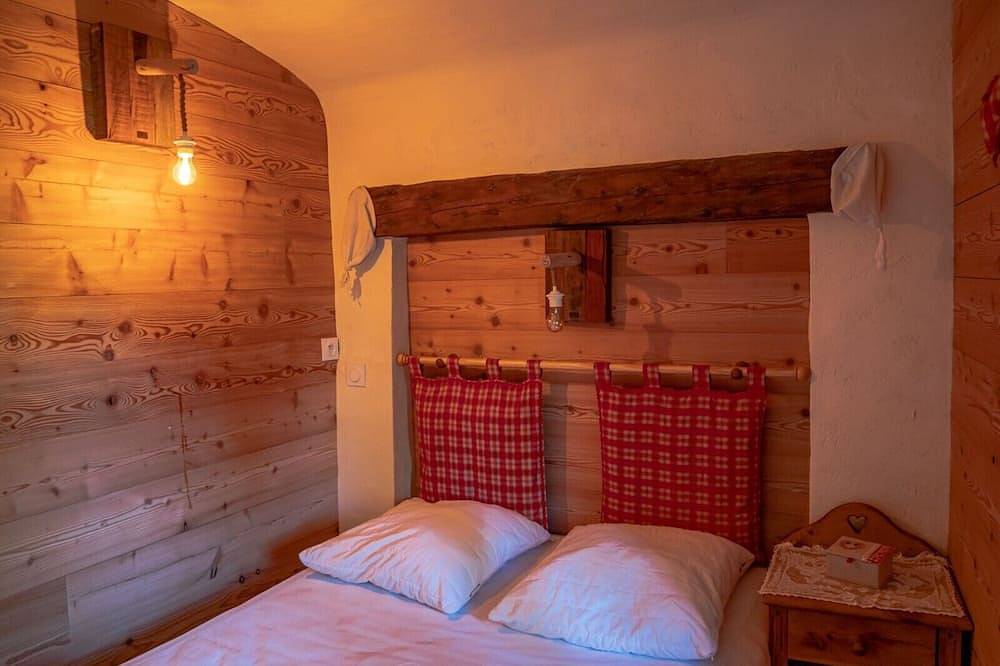 Appartement entier, 2 bedroom apartment in chabottes in Forest-Saint-Julien, Parc national des Écrins