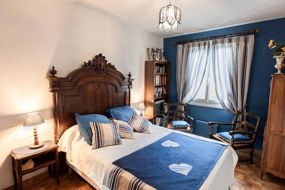 Charming house with a garden and a private pool in Clarensac, Region de Nimes