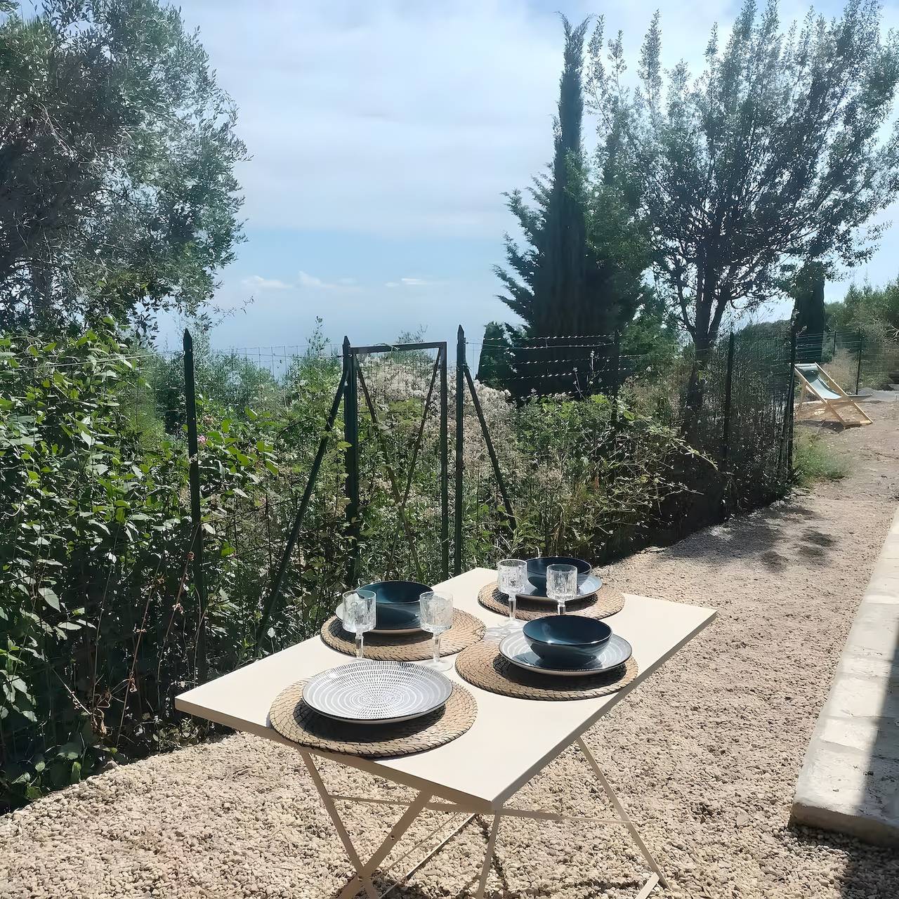 Villa „Casablanca“ mit Meerblick, Wlan und Klimaanlage in Cipressa, Riviera di Ponente