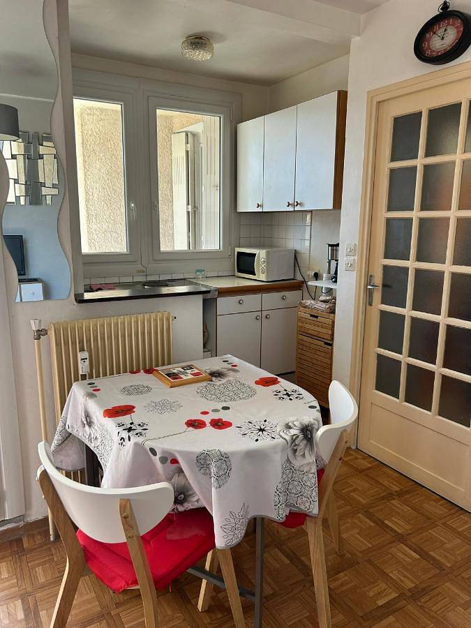 Gîte pour 4 personnes, avec balcon dans Casino de Greoux les Bains - 3