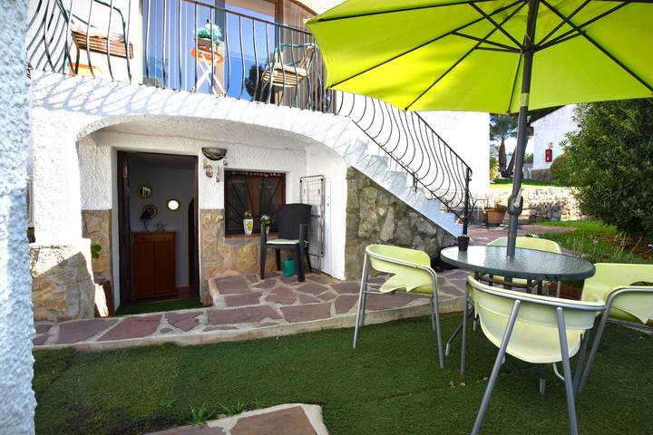 Apartamento entero, Apartamento en planta baja con piscina en Jávea, alojamiento vacacional ideal para familias en la Costa Blanca in Toscamar, Jávea