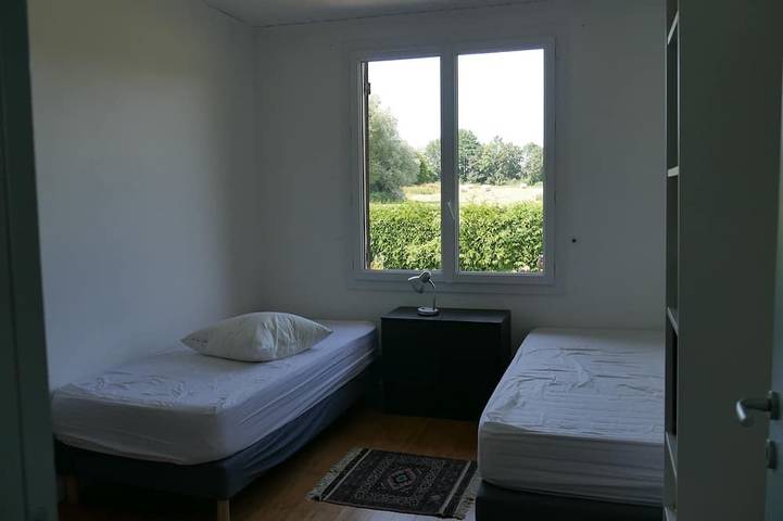 Location de vacances pour 14 personnes, avec terrasse et jardin, animaux acceptés à Saint-Étienne-la-Thillaye - 4