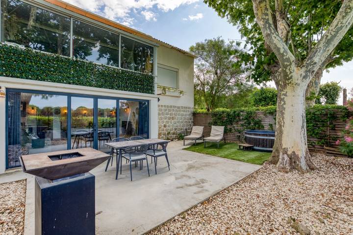Location de vacances pour 4 personnes, avec Jardin à Saint-Laurent-d'Aigouze