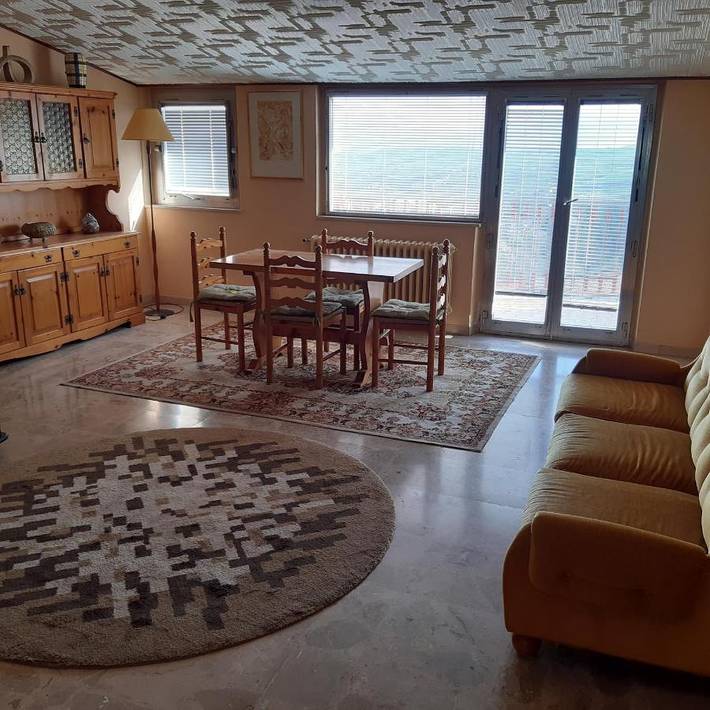 Appartement de vacances pour 4 personnes, avec vue sur le lac ainsi que vue et terrasse