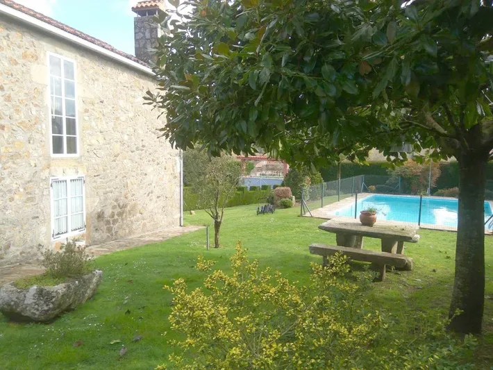 Ferienhaus für 6 Personen, mit Ausblick und Garten sowie Pool - 1