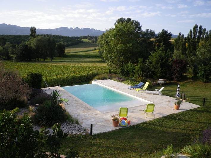 Chambre d’hôte pour 2 personnes, avec jardin et piscine