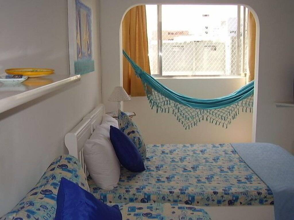 Ganze Wohnung, Charmantes Kitnet, ideal für Paare, 100 Meter vom Strand in Pitangueiras entfernt in Guarujá, Baixada Santista