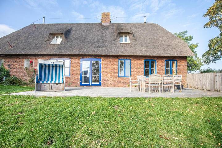 Ferienhaus für 6 Personen, mit Terrasse und Garten in Fahretoft